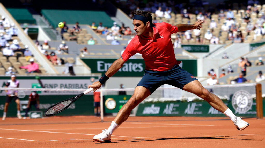 Roger Federer deslumbra en su regreso a Roland Garros
