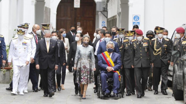 El presidente Lenín Moreno saliendo por última vez de Carondelet, el 24 de mayo de 2021.