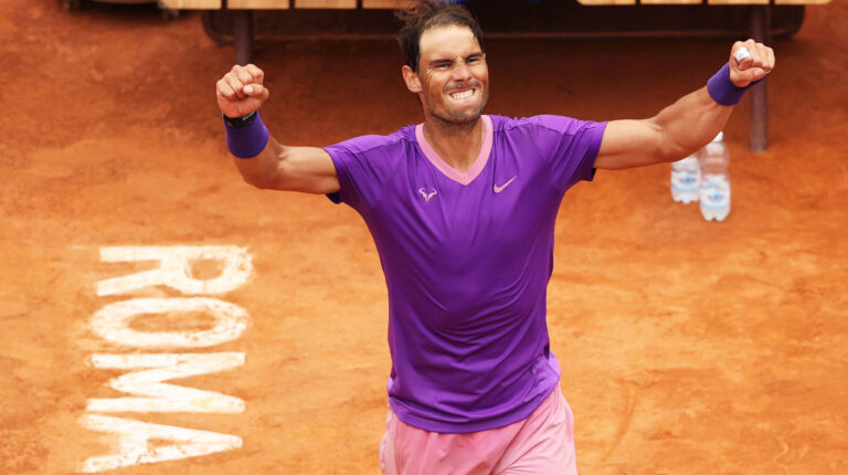 El tenista español Rafael Nadal celebra su triunfo ante Reilly Opelka en la semifinal del Masters 1.000 de Roma, el 15 de mayo de 2021.