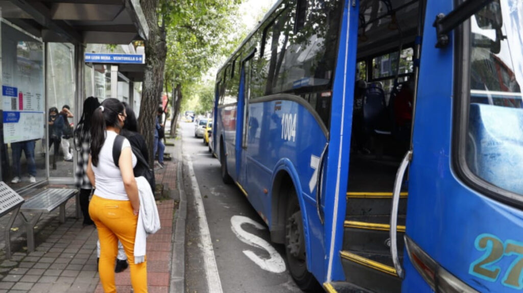 75% de quiteños no denuncia incidentes que sufre en el transporte público