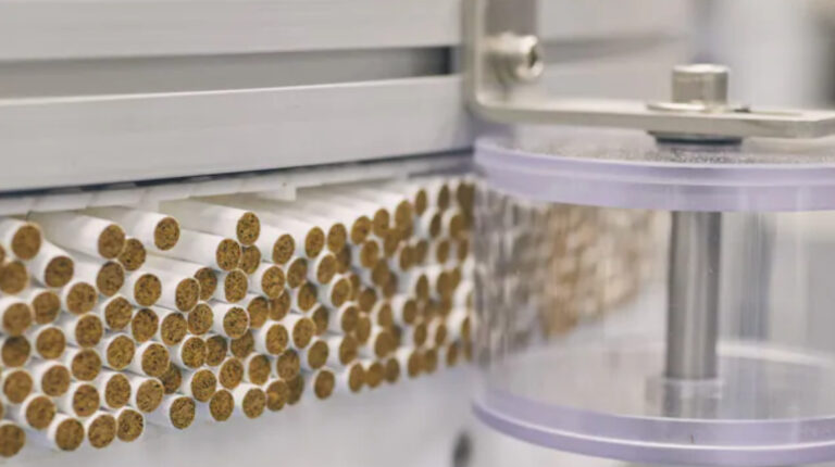 Tanasa liquida la planta fabricadora de cigarrillos en Quito