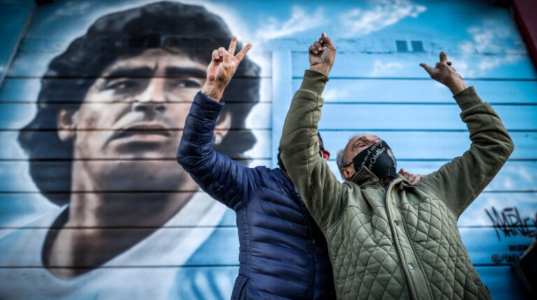 Argentina vuelve a gritar el 'Gol del siglo XX' de Maradona 35 años después