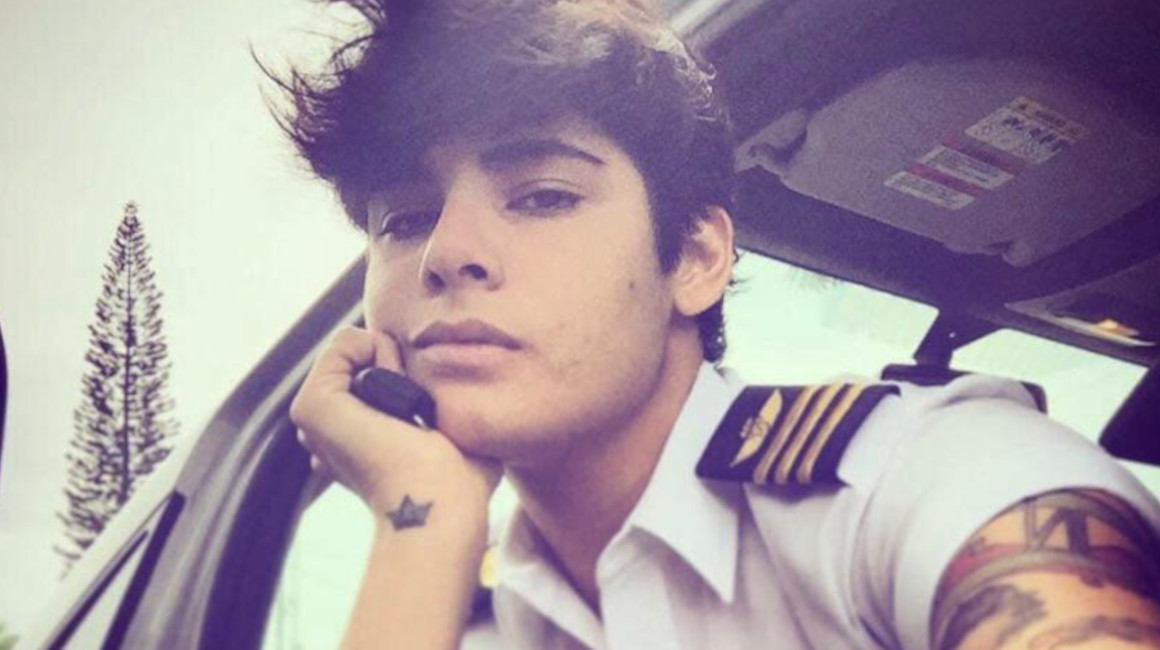 Damaris, a los 21 años, cuando se graduó de piloto comercial. 