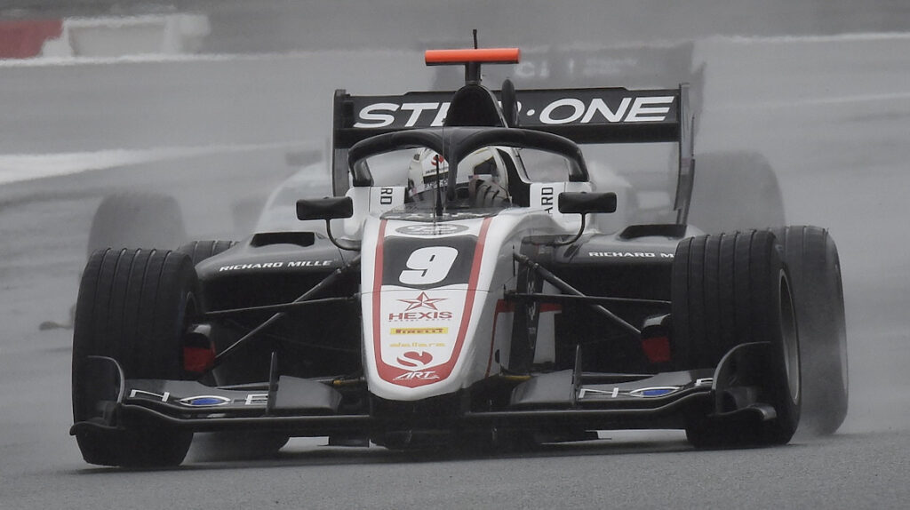 JM Correa repite el puesto 14 en la segunda carrera de F3 en Hungría