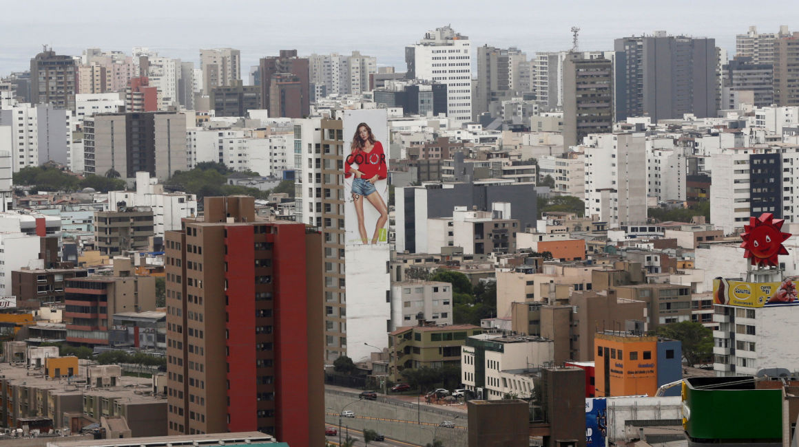 Imagen referencial. Vista aérea del barrio San Isidro, en Lima (Perú), en 2017. 