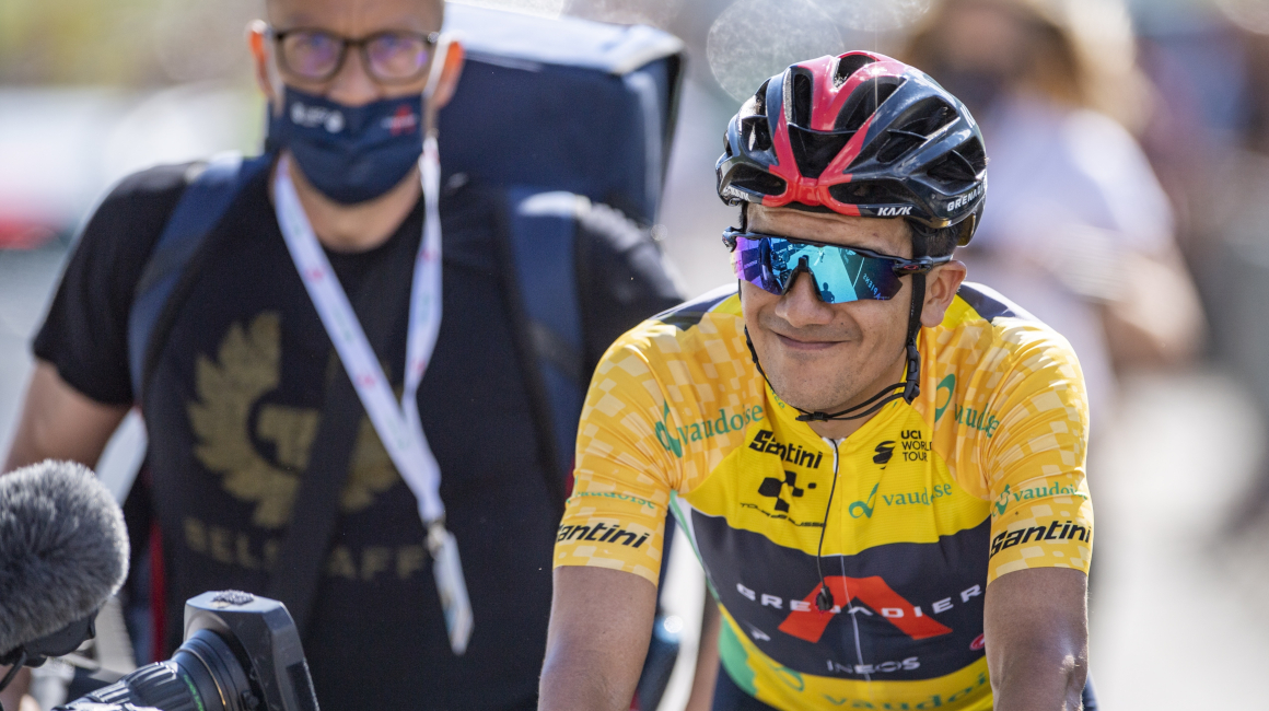 Richard Carapaz después de ganar el título en el Tour de Suiza, el domingo 13 de junio de 2021. 