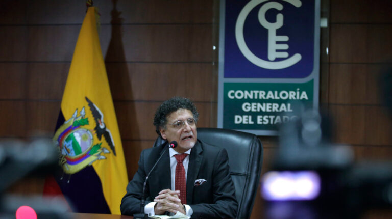 Pablo Celi durante la lectura del borrador del informe del Examen especial a la legalidad, fuente y usos de la deuda pública interna y externa, el 14 de marzo de 2018.