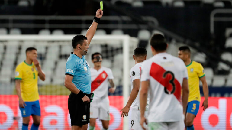 Roberto Tobar árbitro Perú-Brasil Copa América