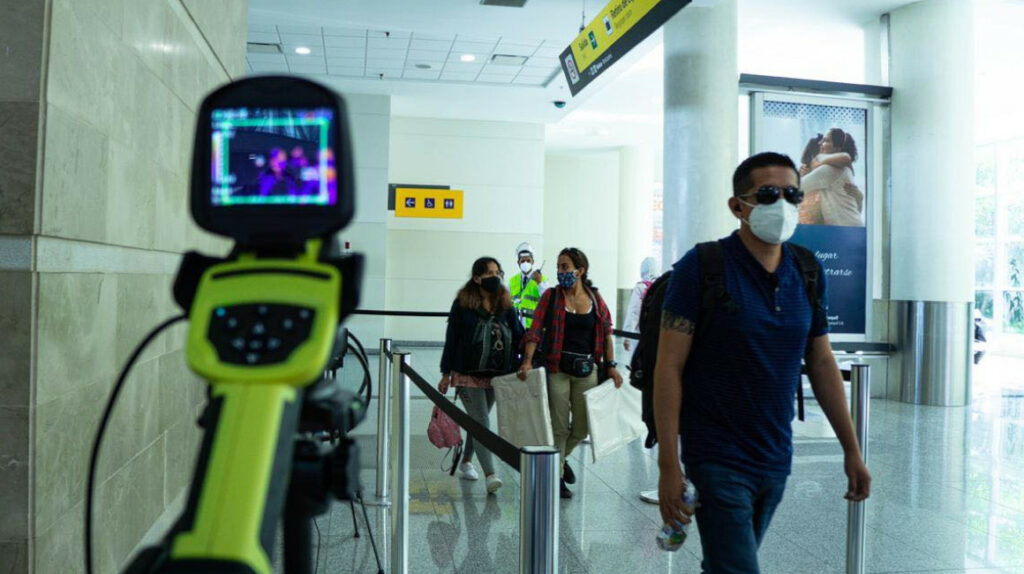 Covid-19: Turismo dice que Ecuador no cerrará fronteras por nueva variante