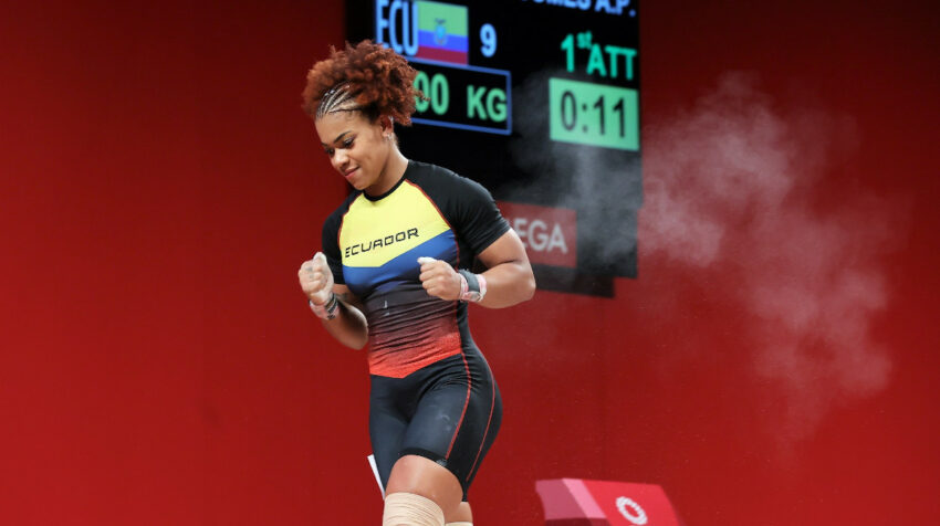 La pesista Angie Palacios, durante su participación en los Juegos Olímpicos de Tokio, el 27 de julio de 2021.