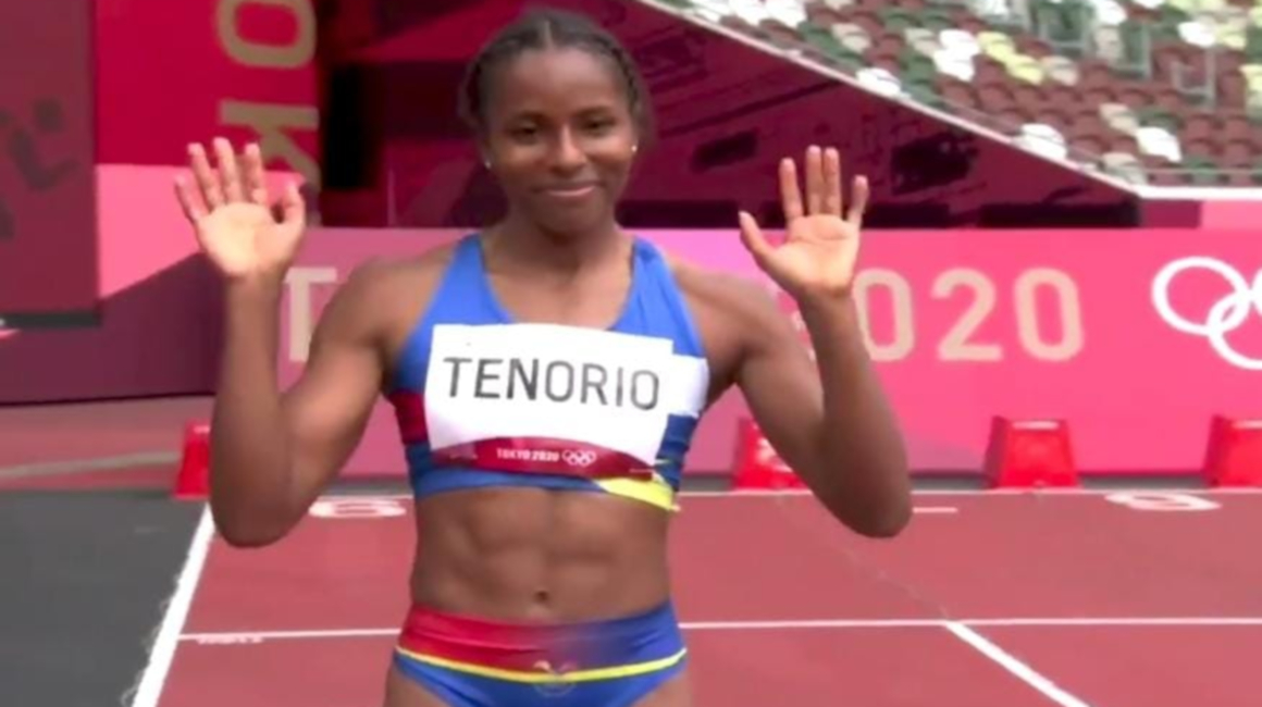 La ecuatoriana Angela Tenorio, antes de competir en los 100 metros planos en los Juegos Olímpicos de Tokio, el 30 de julio de 2021.