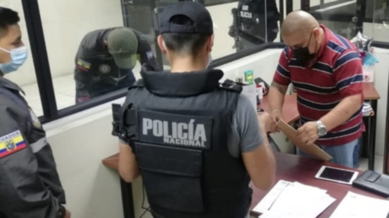 Procesan a funcionaria de la Fiscalía por presunto tráfico de influencias