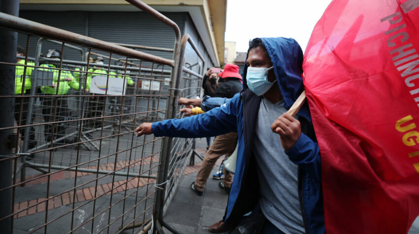 Manifestantes en la movilización del 11 de agosto de 2021, en Quito.