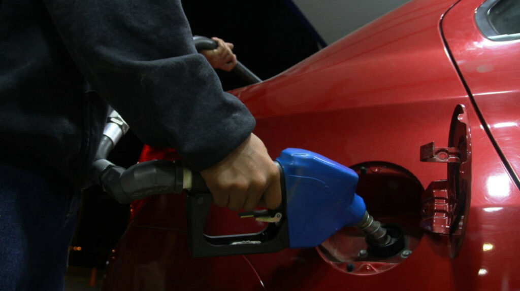 El precio sugerido de la gasolina Súper baja a USD 3,40 en diciembre