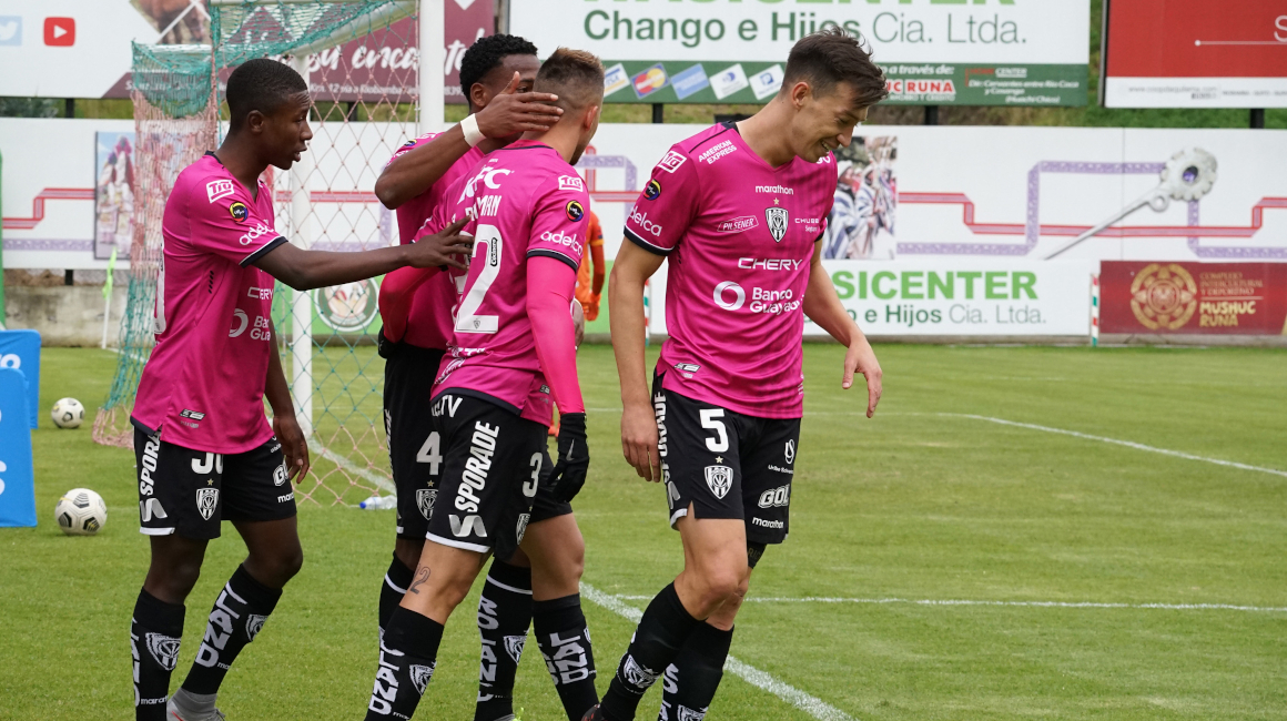 Jugadores de Independiente del Valle, en el partido ante Mushuc Runa, el 2 de agosto de 2021, en Ambato.