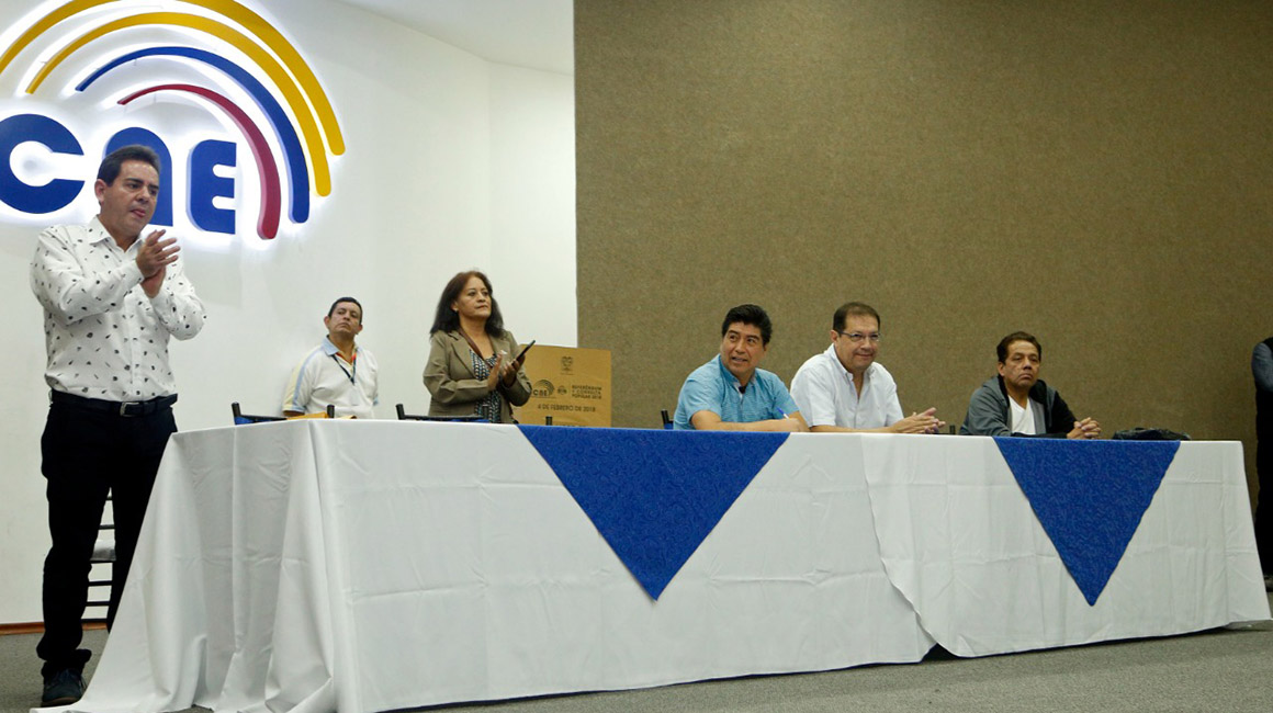Jorge Yunda y Santiago Guarderas inscribieron sus candidaturas para alcalde y concejal de Quito, el 1 de diciembre de 2018.