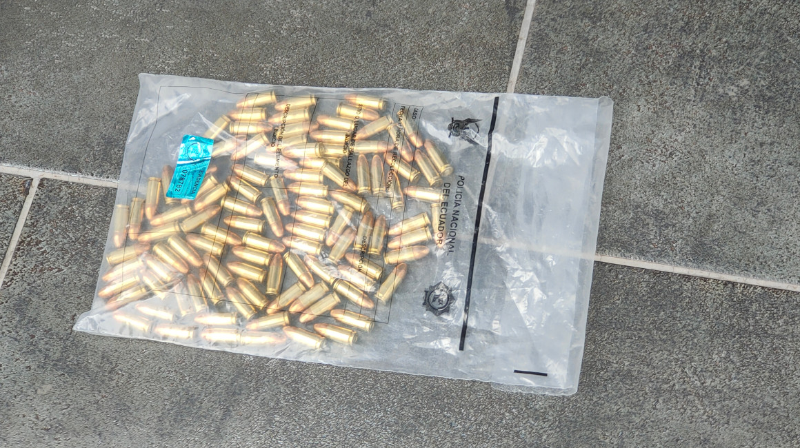 Esta municiones fueron halladas en el cuerpo de la guía penitenciaria en la cárcel de Latacunga, el 12 de agosto de 2021.