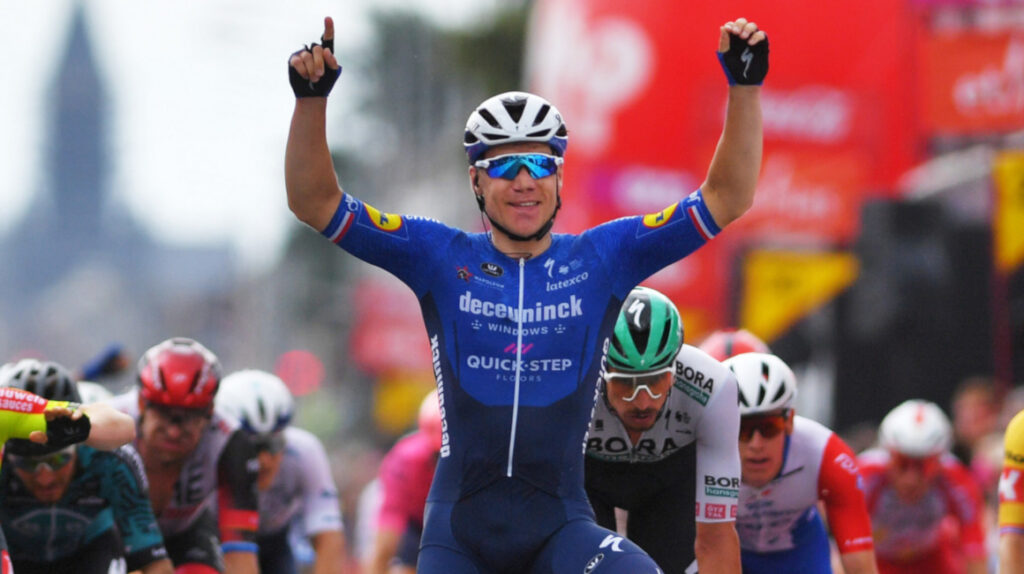 Fabio Jakobsen se lleva la Etapa 4 de la Vuelta y la general sigue igual