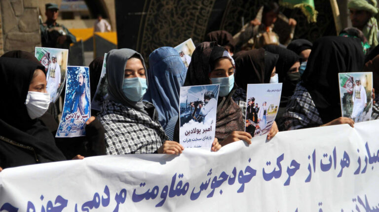 mujeres en afganistán talibanes (2)