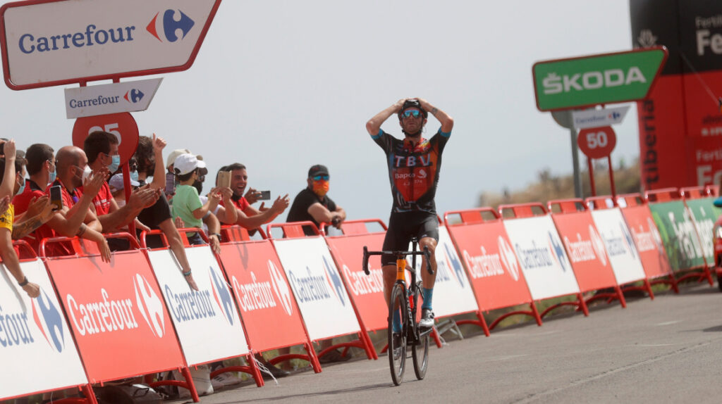 Caruso se lleva la Etapa 9 de la Vuelta y Roglic se mantiene como líder