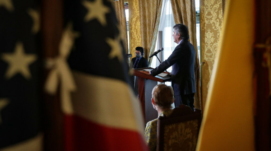 El presidente Guillermo Lasso ha nombrado 16 embajadores
