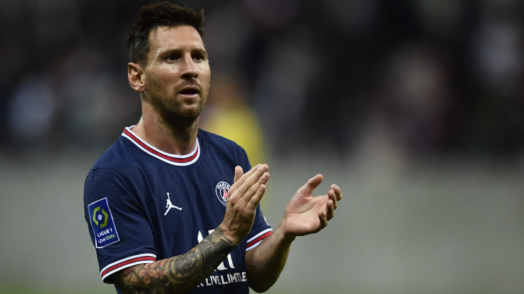 Messi dio negativo por Covid-19, llegó a París y se entrenará con el PSG