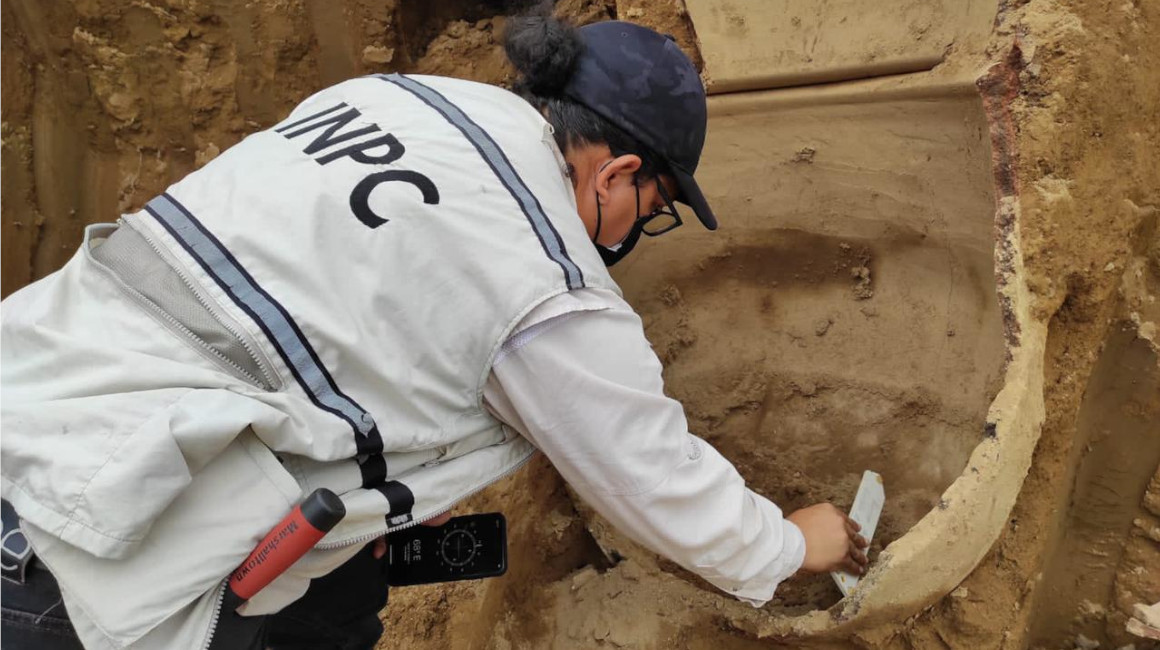 Varios objetos arqueológicos fueron hallados en una hacienda bananera en Vinces. 