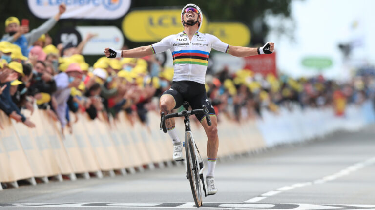 Julian Alaphilippe es el actual campeón mundial de ciclismo de ruta y peleará por mantener la camiseta arcoíris.
