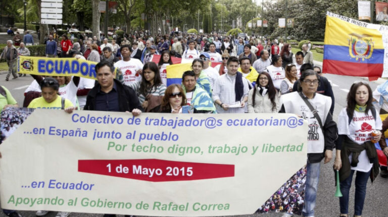 Marcha de migrantes ecuatorianos en Madrid, el 1 de mayo de 2015.