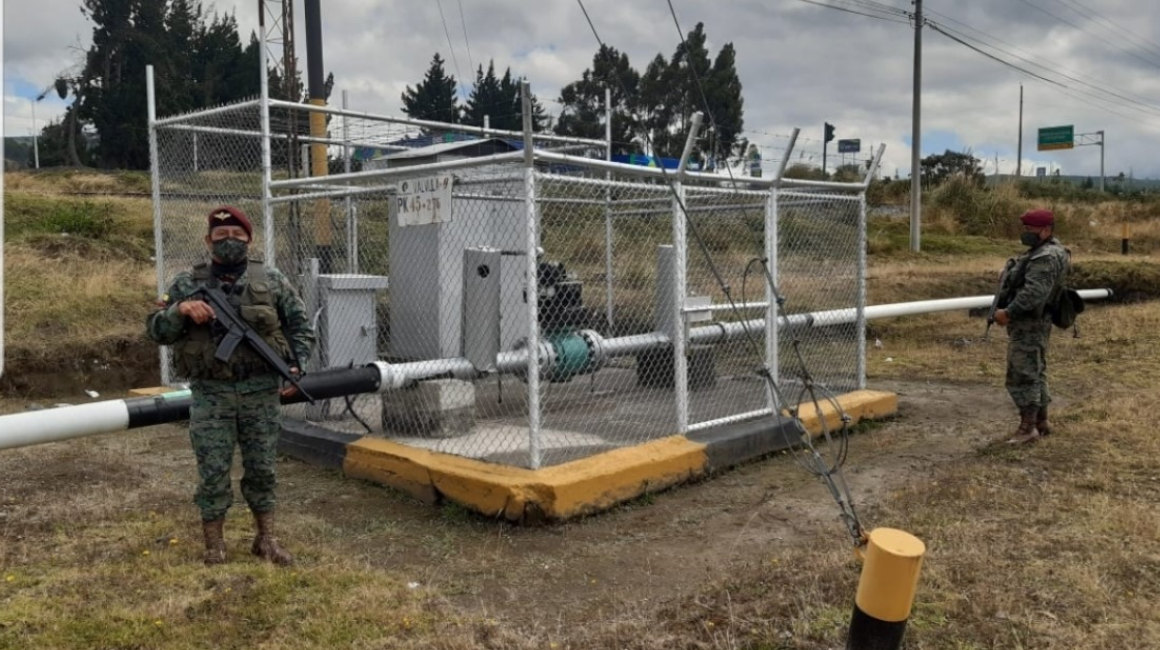 Las FF.AA. custodian el poliducto en la Sierra Centro, el 14 de septiembre de 2021.