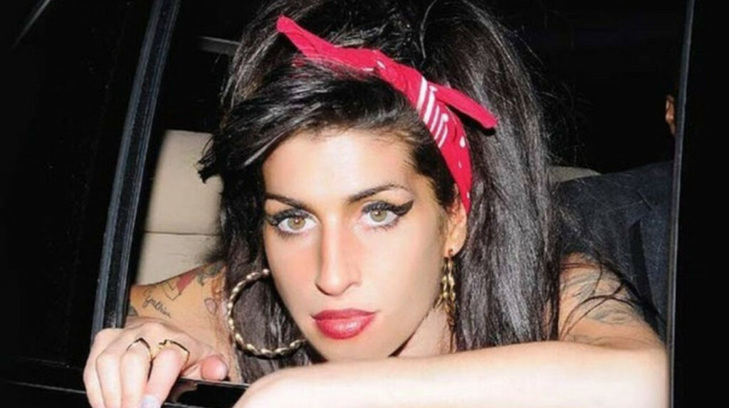 Amy Winehouse: el tímido ángel que fue destruido por la droga del amor