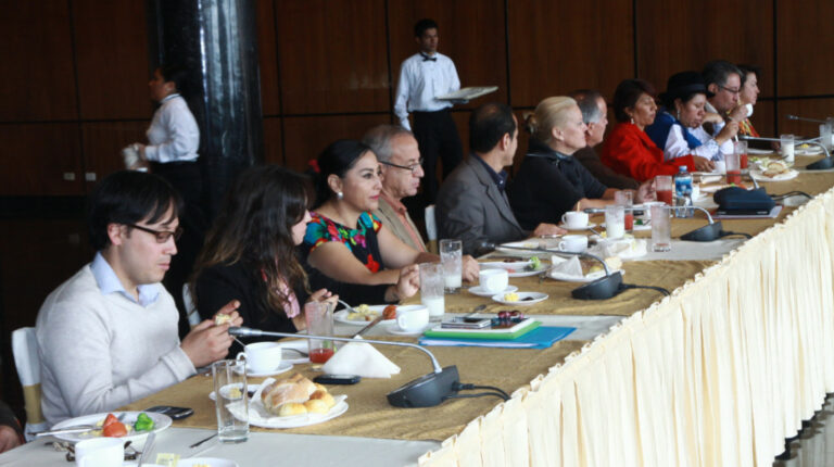 Evento entre legisladores ecuatorianos y venezolanos, en la Asamblea Nacional, el 11 de junio de 2013.