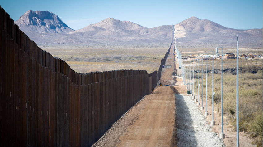 Muro fronterizo en Douglas, Arizona, el 14 de diciembre de 2020.