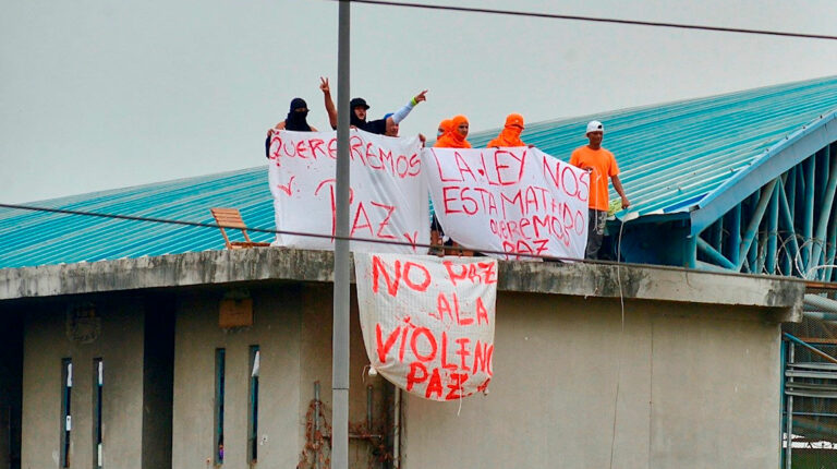 presos mensajes techo centro de privación libertad zonal 8 guayaquil