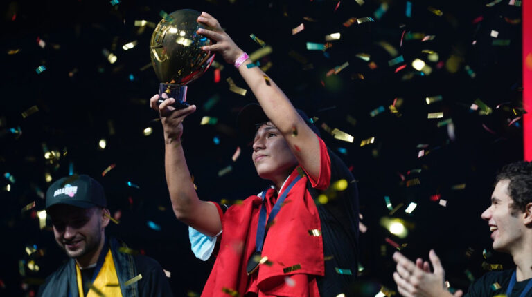 El peruano Francesco de la Cruz gana el primer Mundial de Globos