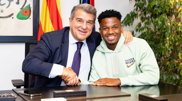 Ansu Fati renueva con el Barcelona hasta 2027 con cláusula de salida de USD 1.170 millones