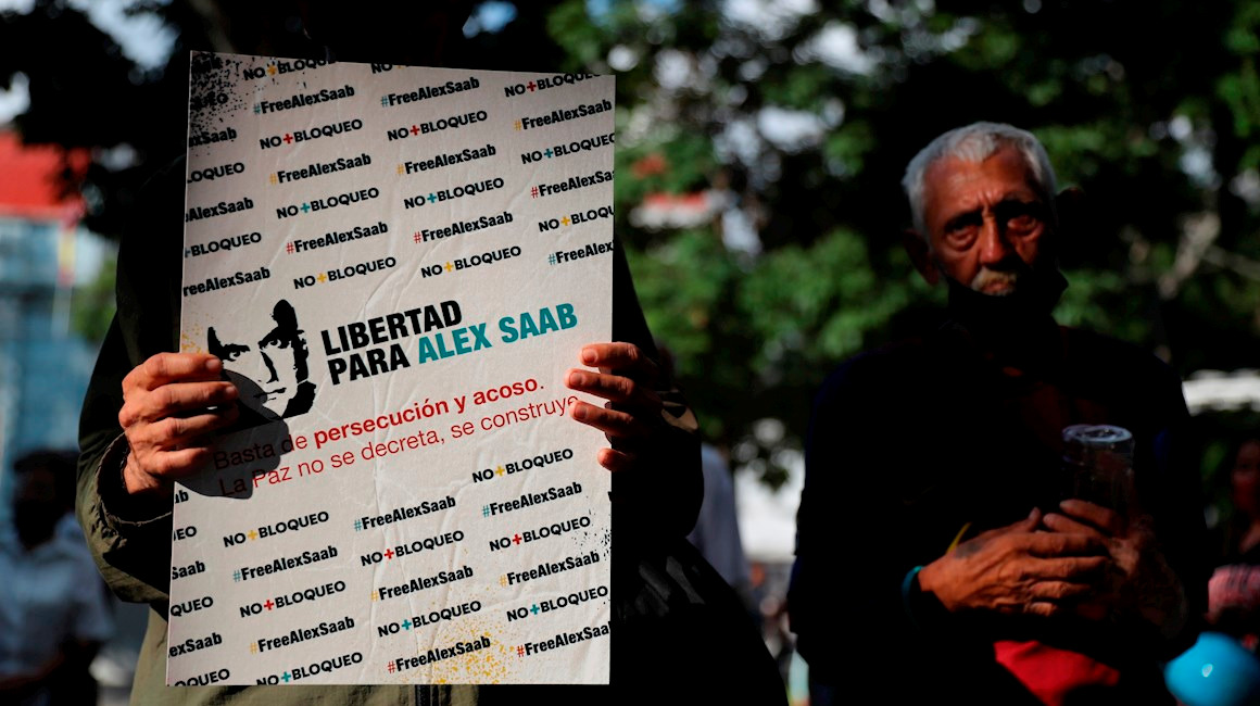 Manifestantes muestran su apoyo al empresario colombo-venezolano Álex Saab, en Caracas (Venezuela), el 17 de octubre de 2021.