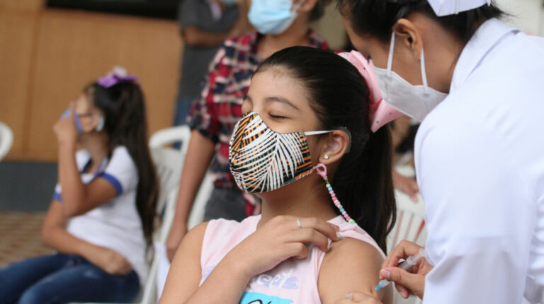 Estados Unidos: Comité aconseja vacuna de Pfizer a niños de cinco a 11 años