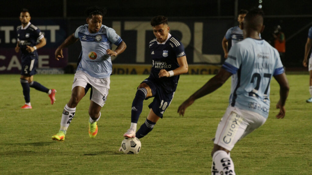 Emelec derrota a Guayaquil City y presiona a Independiente del Valle
