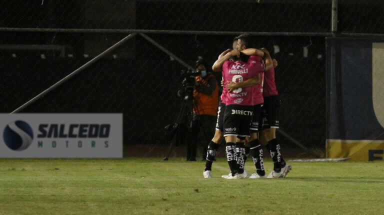 Los jugadores de Independiente del Valle celebran el 1-0 frente a Guayaquil City, el domingo 7 de noviembre de 2021.