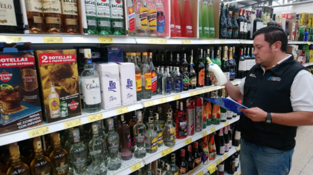 Ventas de bebidas alcohólicas caen y la informalidad gana espacio