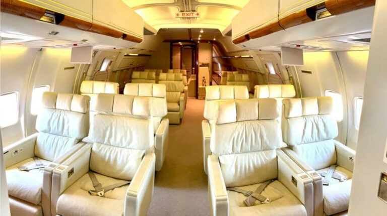 El avión presidencial argentino Tango 01 tiene capacidad para 37 pasajeros.