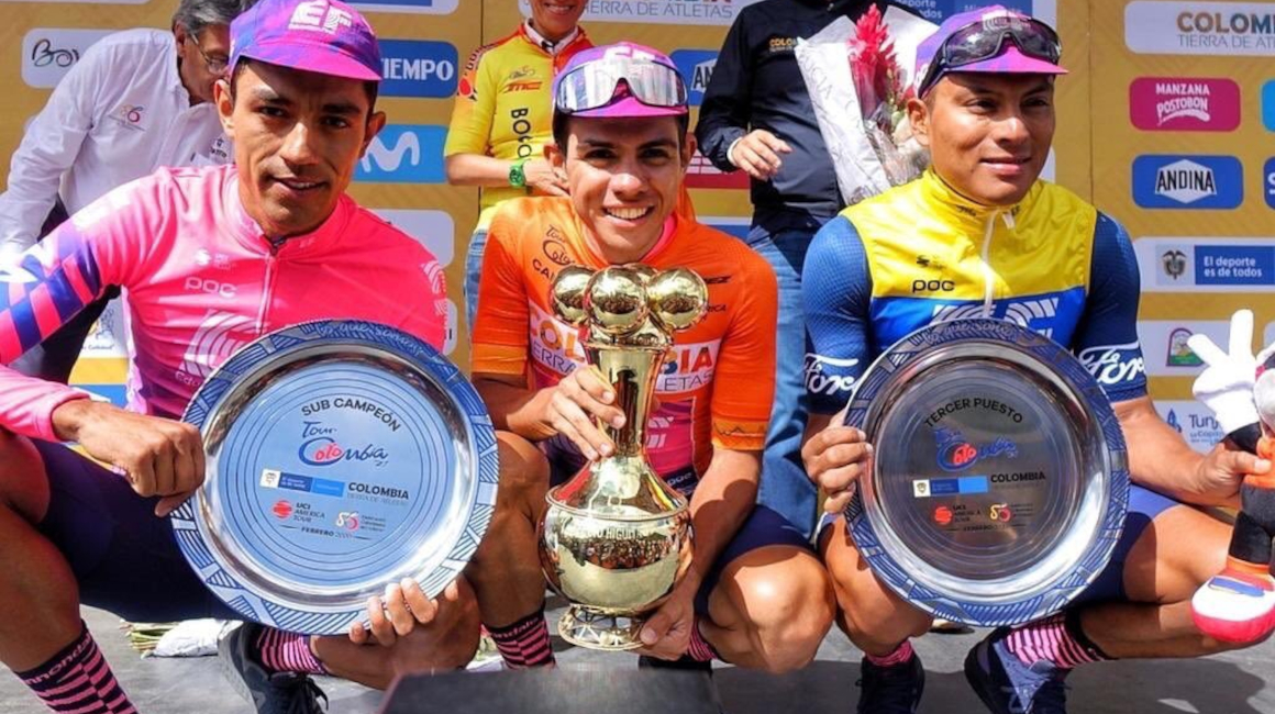 Daniel Martínez, Sergio Higuita y Jonathan Caicedo, al término de la Vuelta a Colombia, el 16 de febrero de 2020.