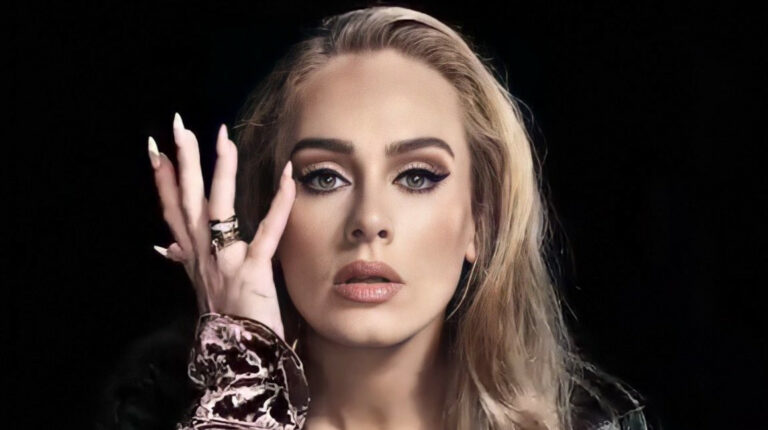 Adele se viste de melancolía en su nuevo álbum titulado '30'