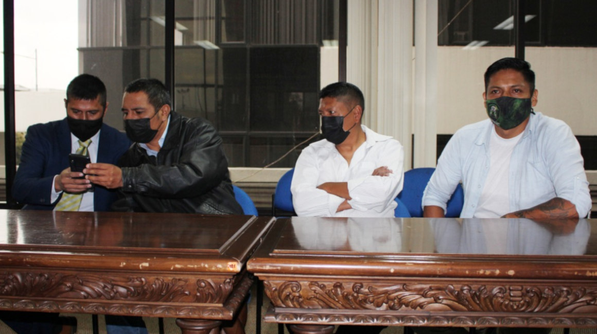 Luis Guanotasig, Geovany Laso, Eduardo Mullo y Jesús Jetacama, duante la audiencia del recurso de revisión, en la Corte Nacional, el 23 de noviembre de 2021.