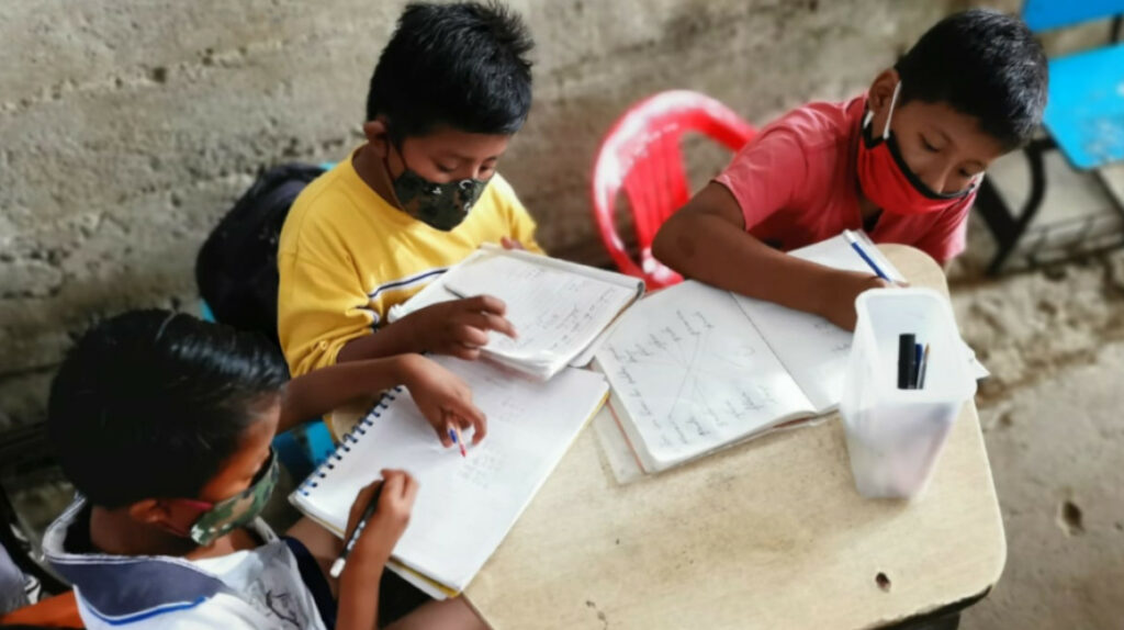 En Guayas, más de 60.000 alumnos no volverán a clases presenciales