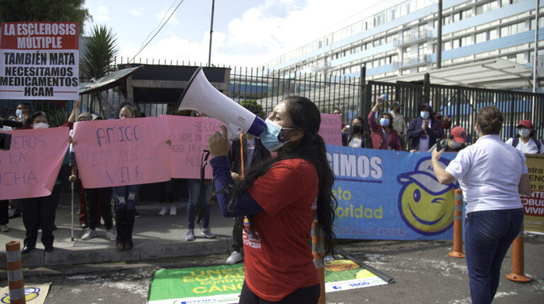 La falta de medicinas sigue siendo un calvario para los pacientes en Ecuador
