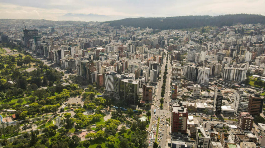 Vista aérea del sector de La Carolina, en Quito, el 17 de junio de 2021.