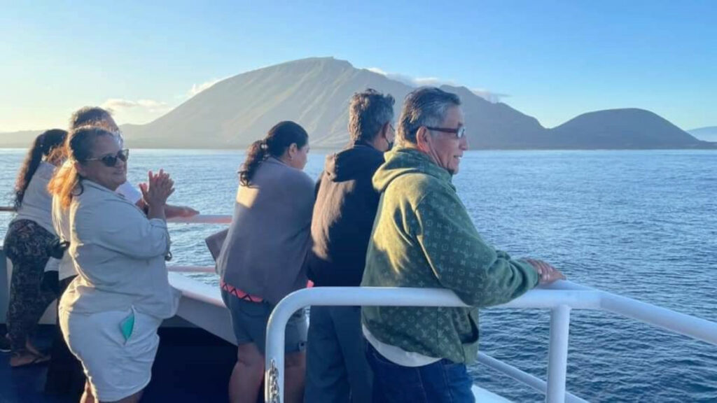 Galapagueños descubren las maravillas de su archipiélago en cruceros de lujo