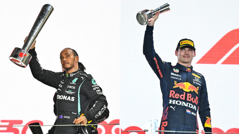 Los pilotos de F1 Lewis Hamilton y Max Verstappen muestran sus trofeos en el podio del GP de Catar.